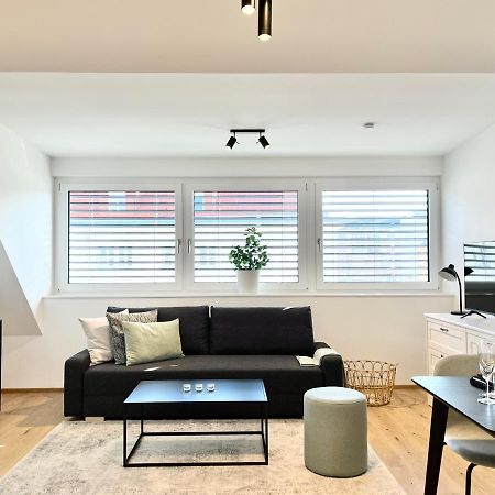 Orestaliving - Penthouse In 1020 Wina Bagian luar foto