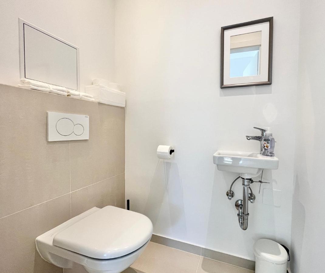 Orestaliving - Penthouse In 1020 Wina Bagian luar foto