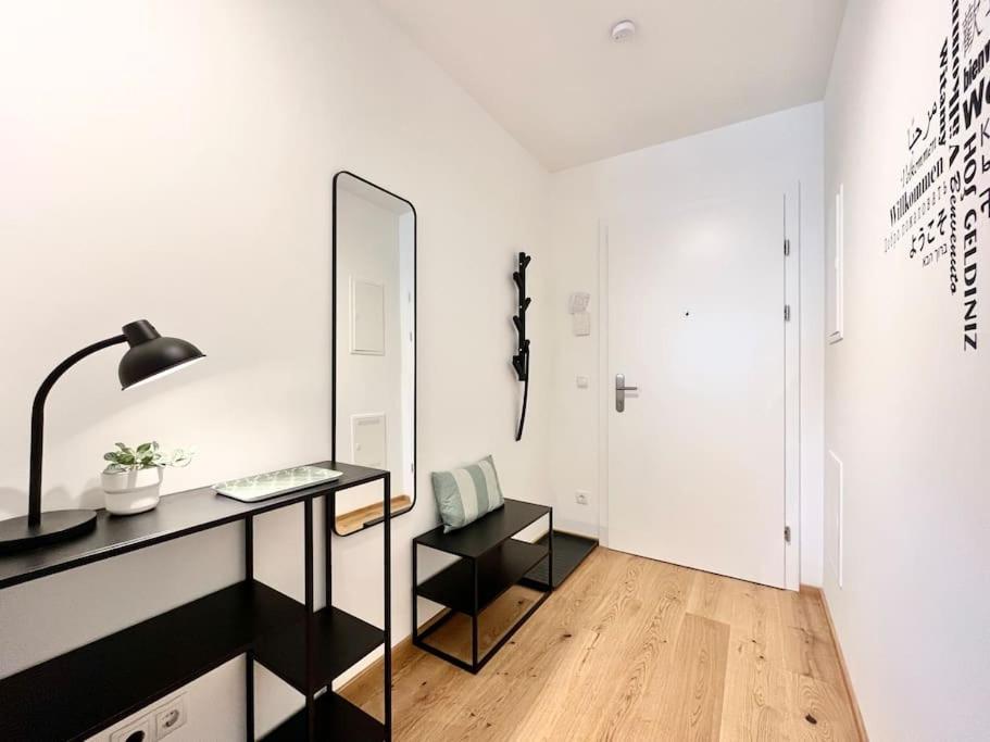 Orestaliving - Penthouse In 1020 Wina Bagian luar foto